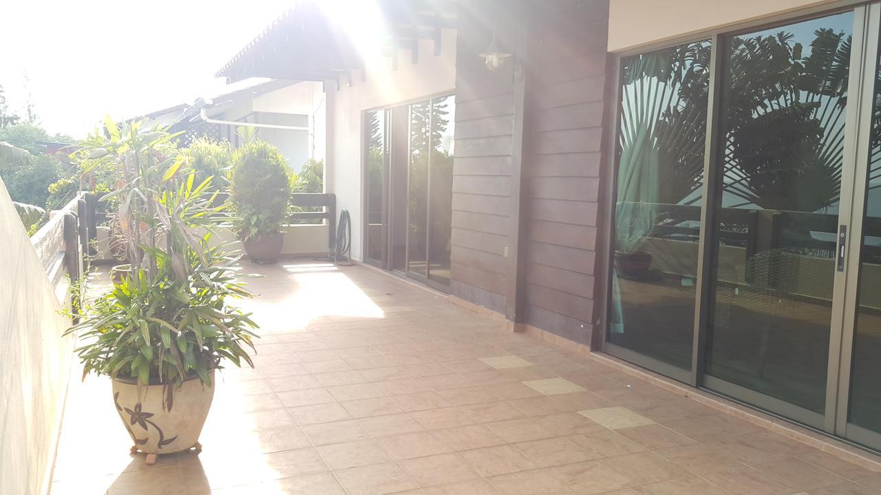 Melaka Beachfront Villa With Pool ภายนอก รูปภาพ